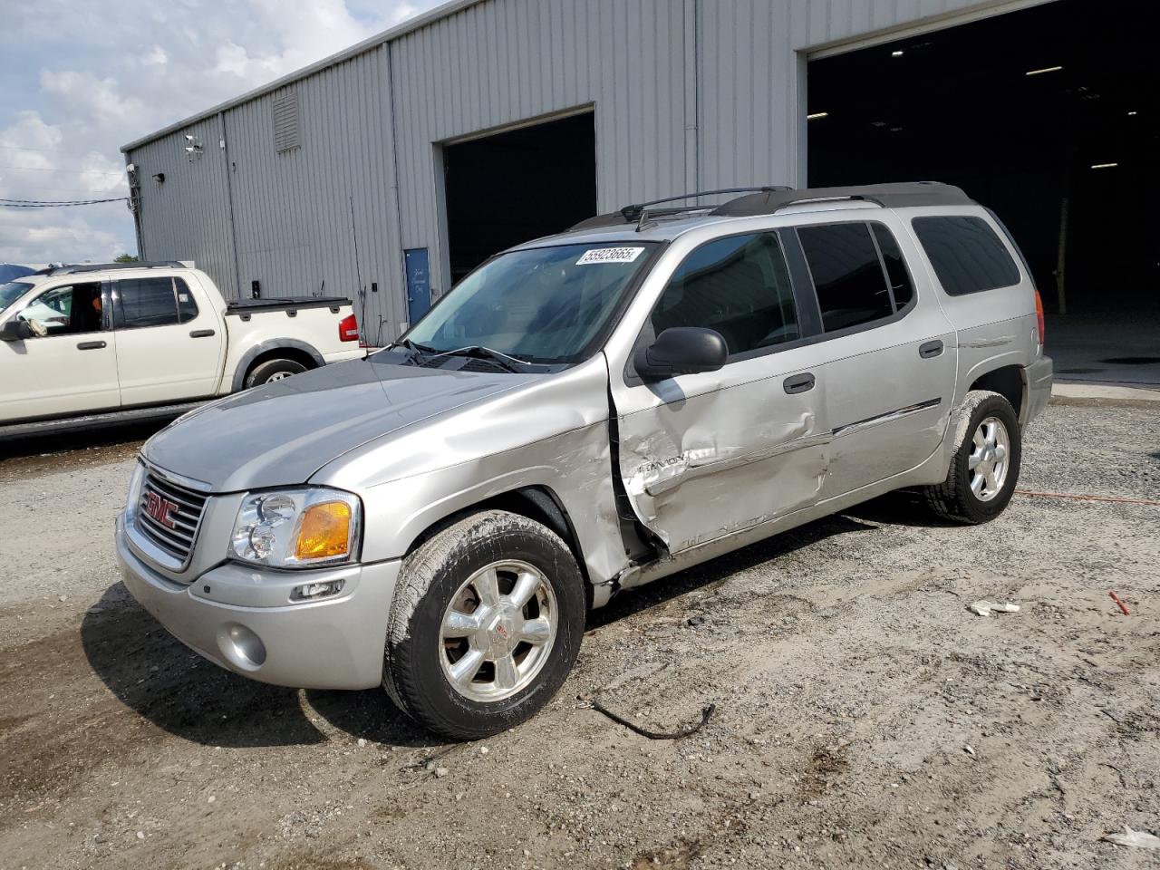 1GKES16S266123839 GMC ENVOY Photo 1