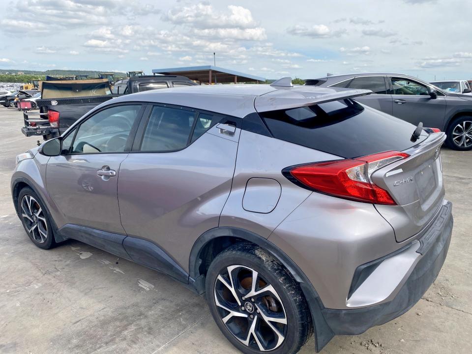  TOYOTA C-HR 2018 Сріблястий