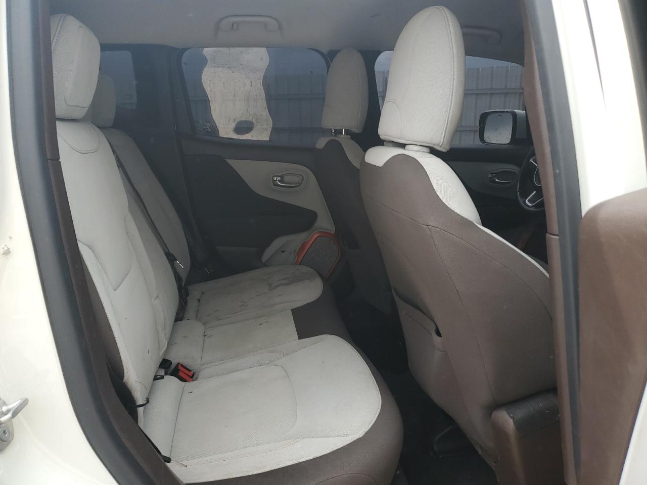 2015 Jeep Renegade Latitude VIN: ZACCJABT8FPB50299 Lot: 56541305