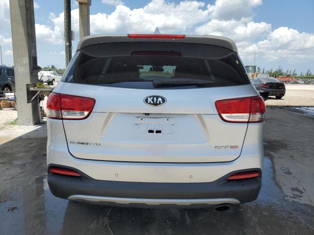  KIA SORENTO 2017 Srebrny