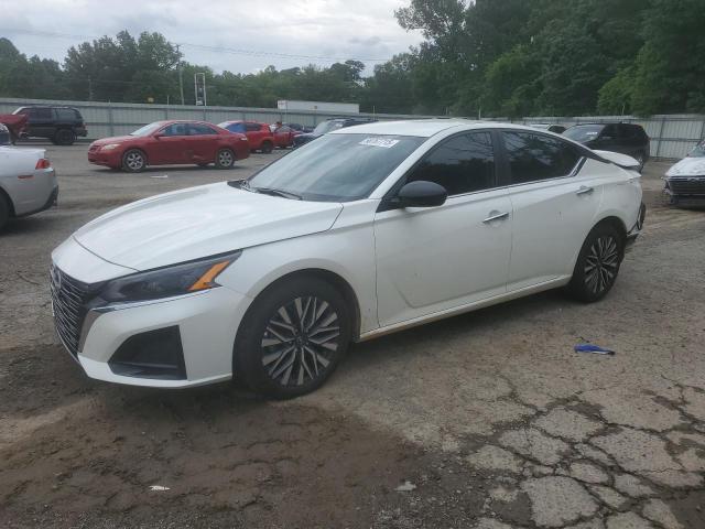 NISSAN ALTIMA SV 2024