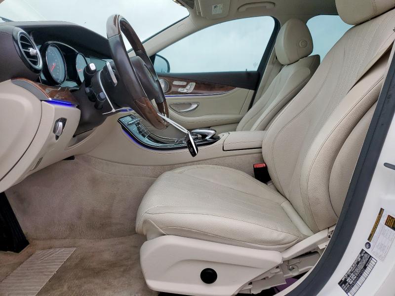 Sedans MERCEDES-BENZ E-CLASS 2017 White