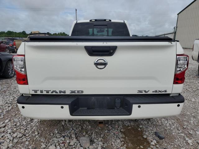  NISSAN TITAN 2017 Biały