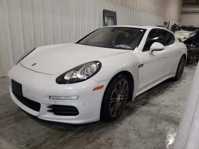 2016 Porsche Panamera 2