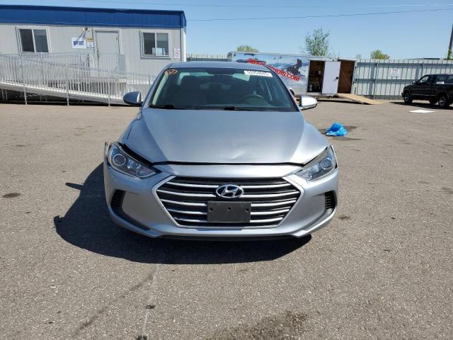 Sedans HYUNDAI ELANTRA 2017 Srebrny