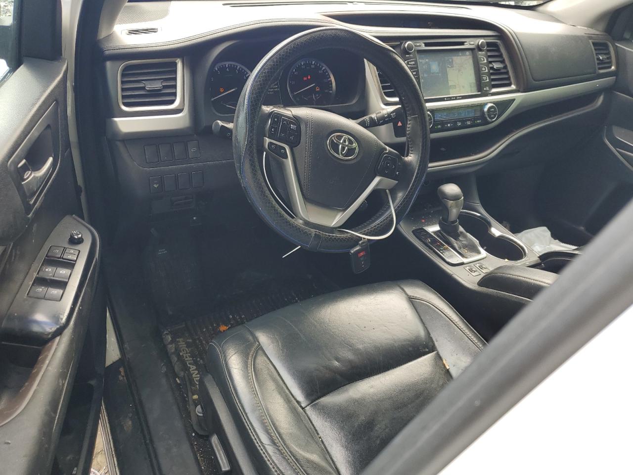 2016 Toyota Highlander Xle VIN: 5TDJKRFHXGS352798 Lot: 56978685