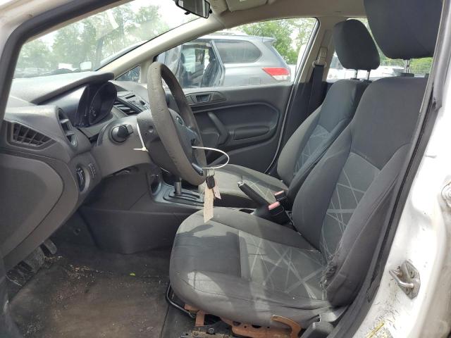 Седаны FORD FIESTA 2014 Белый