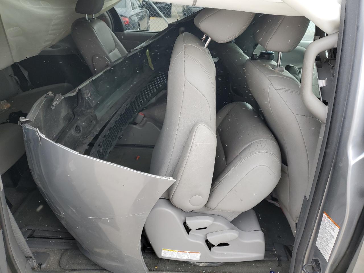 2015 Toyota Sienna Xle VIN: 5TDDK3DC8FS094331 Lot: 58204115