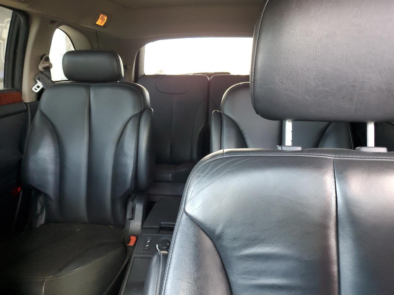 2004 Chrysler Pacifica VIN: 2C8GF68474R621401 Lot: 56626025