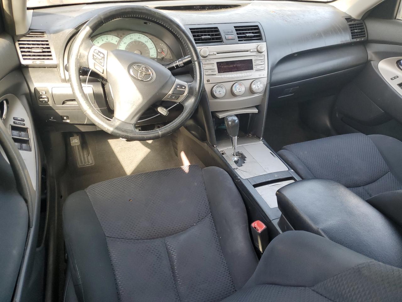 2010 Toyota Camry Base VIN: 4T1BF3EK0AU092865 Lot: 70287605