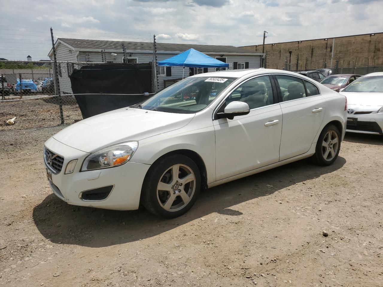 2013 Volvo S60 T5 للبيع في Cedar Rapids، IA - Mechanical