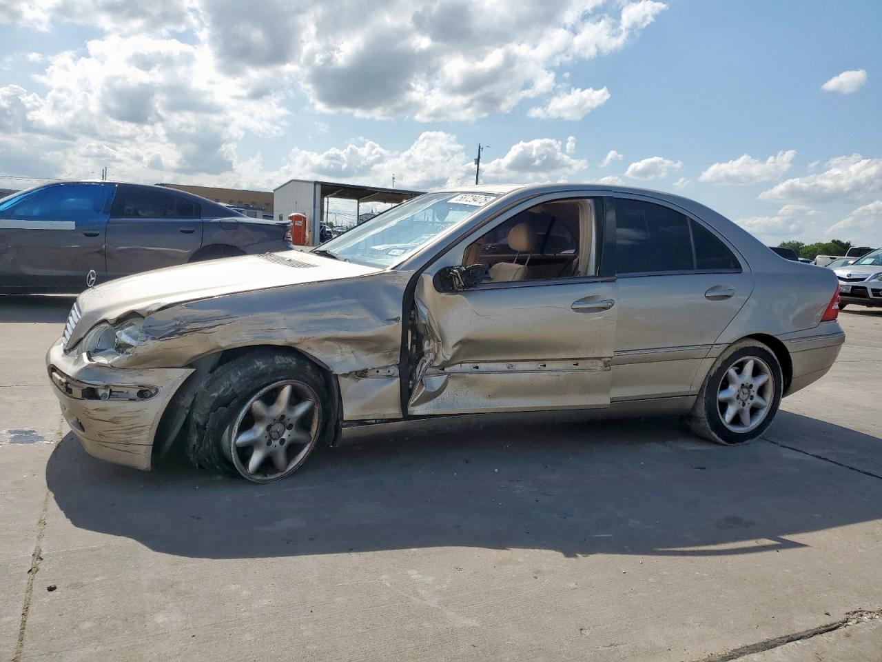 2003 Mercedes-Benz C 240 zu verkaufen in Grand Prairie, TX - Side
