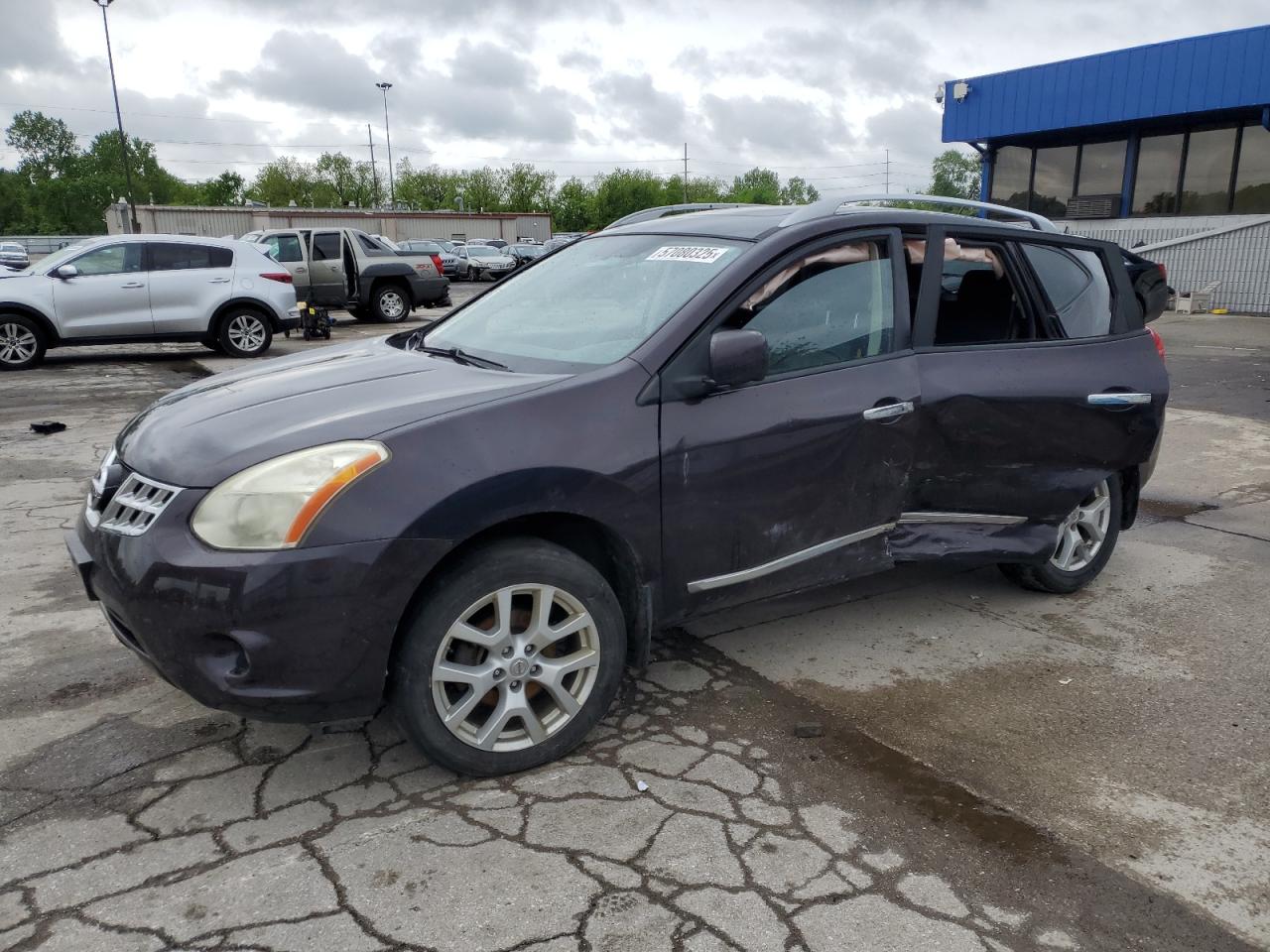 2012 Nissan Rogue S იყიდება Fort Wayne-ში, IN - Side
