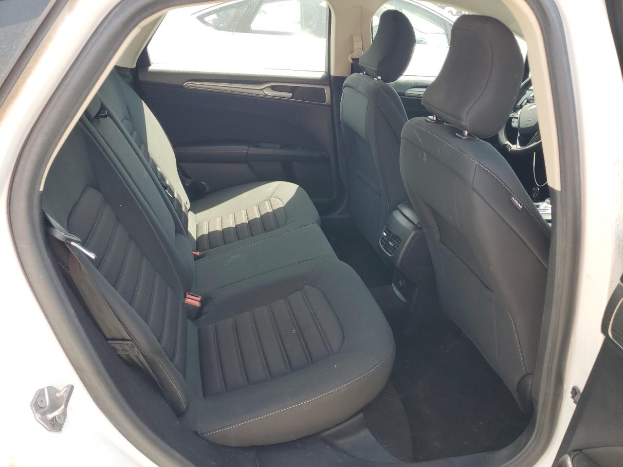 2019 Ford Fusion Se VIN: 3FA6P0LU4KR124821 Lot: 56528225