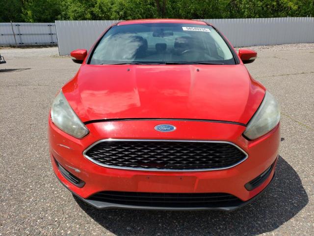 Sedans FORD FOCUS 2016 Czerwony