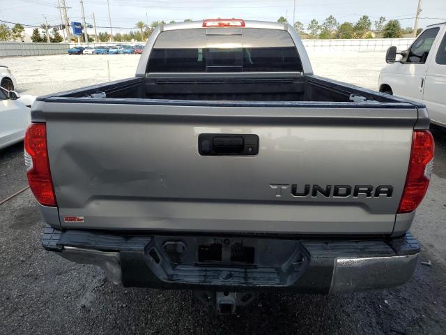  TOYOTA TUNDRA 2016 Серебристый