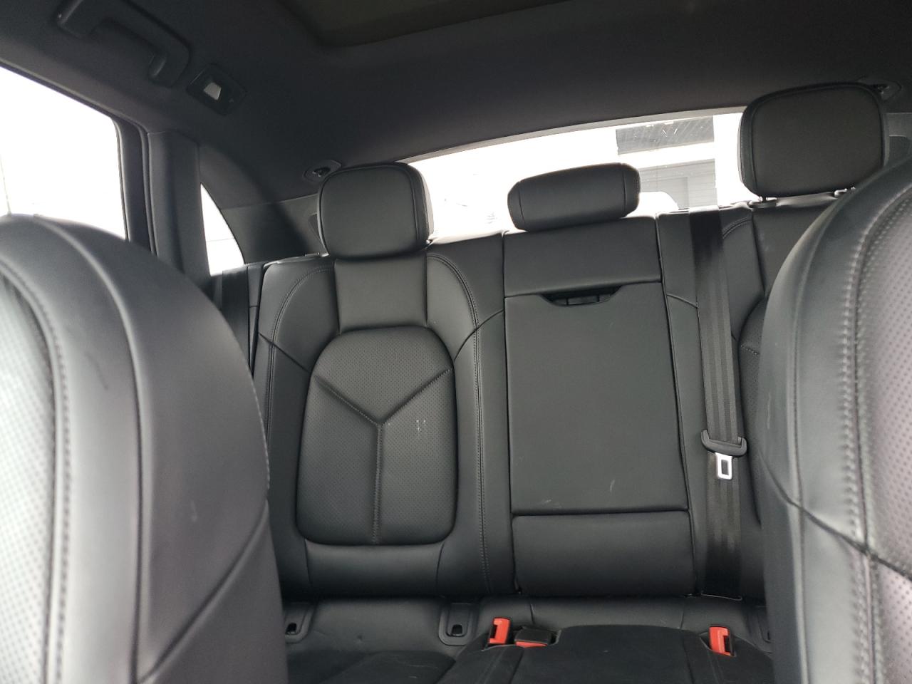 2020 Porsche Macan VIN: WP1AA2A59LLB10148 Lot: 56995375