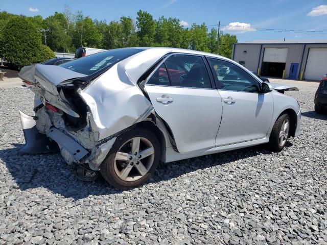 Седаны TOYOTA CAMRY 2014 Серебристый