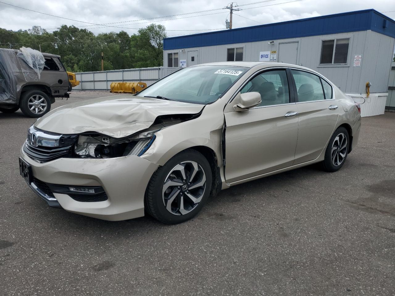 2016 Honda Accord Ex for Sale in Ham Lake, MN - Front End