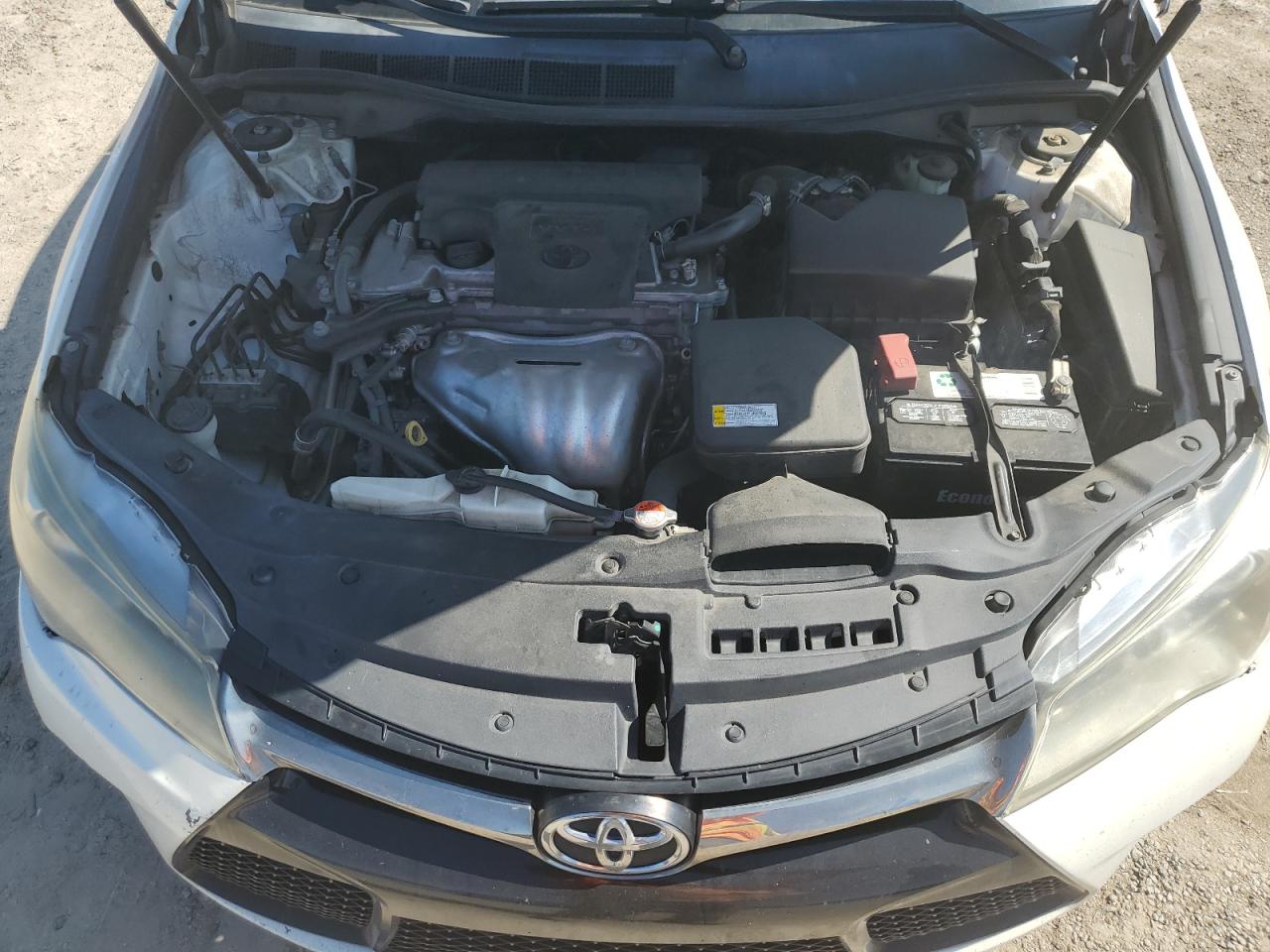 2016 Toyota Camry Le VIN: 4T1BF1FK2GU260582 Lot: 57067945