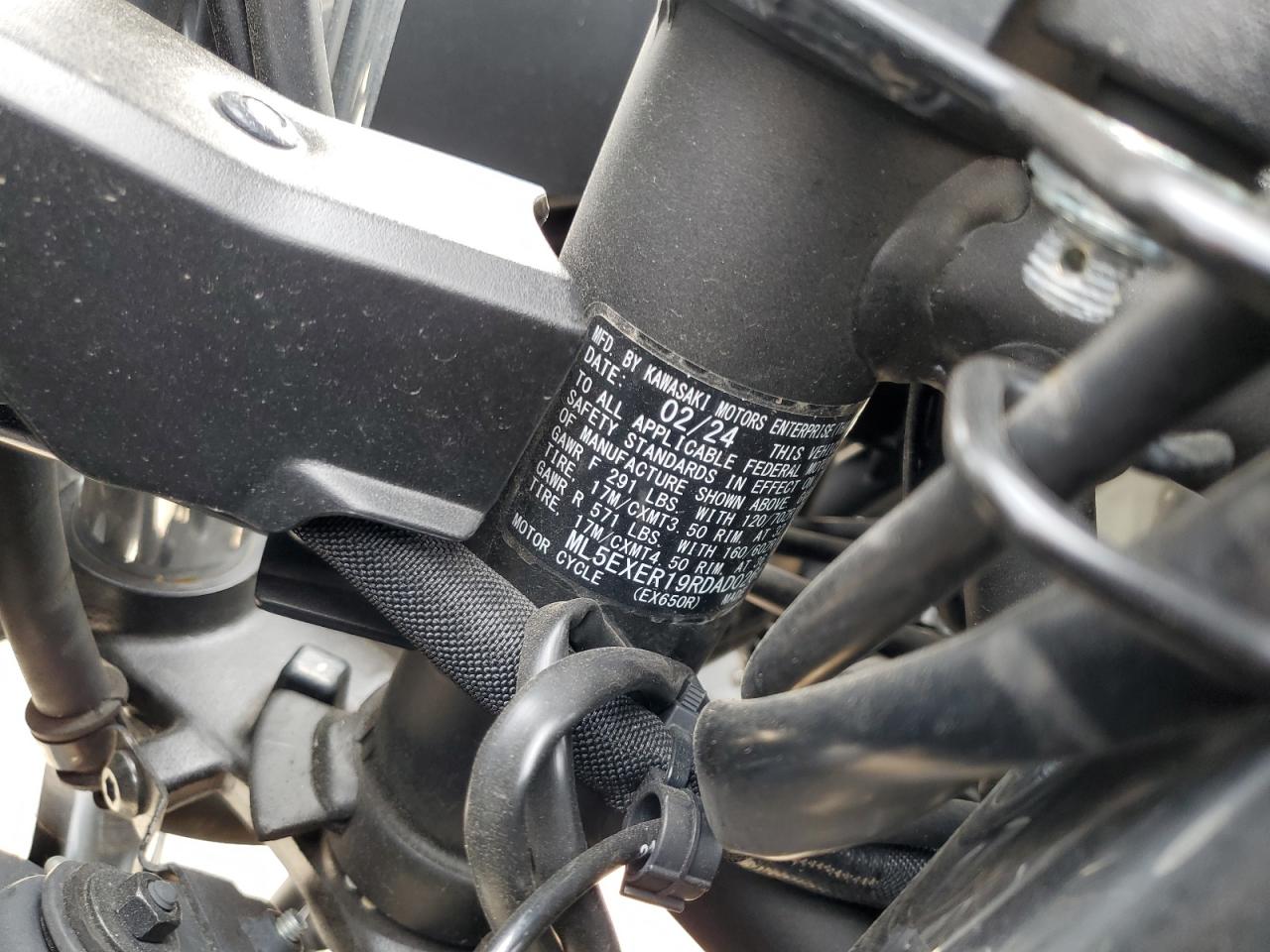 2024 Kawasaki Ex650 R VIN: ML5EXER19RDAD0266 Lot: 56634335