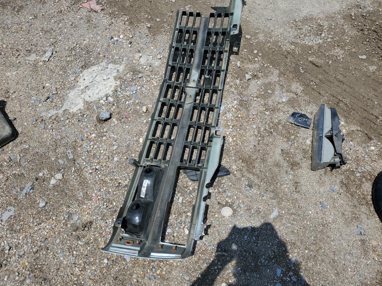 1995 Chevrolet Gmt-400 C1500 VIN: 2GCEC19H0S1211072 Lot: 58732005