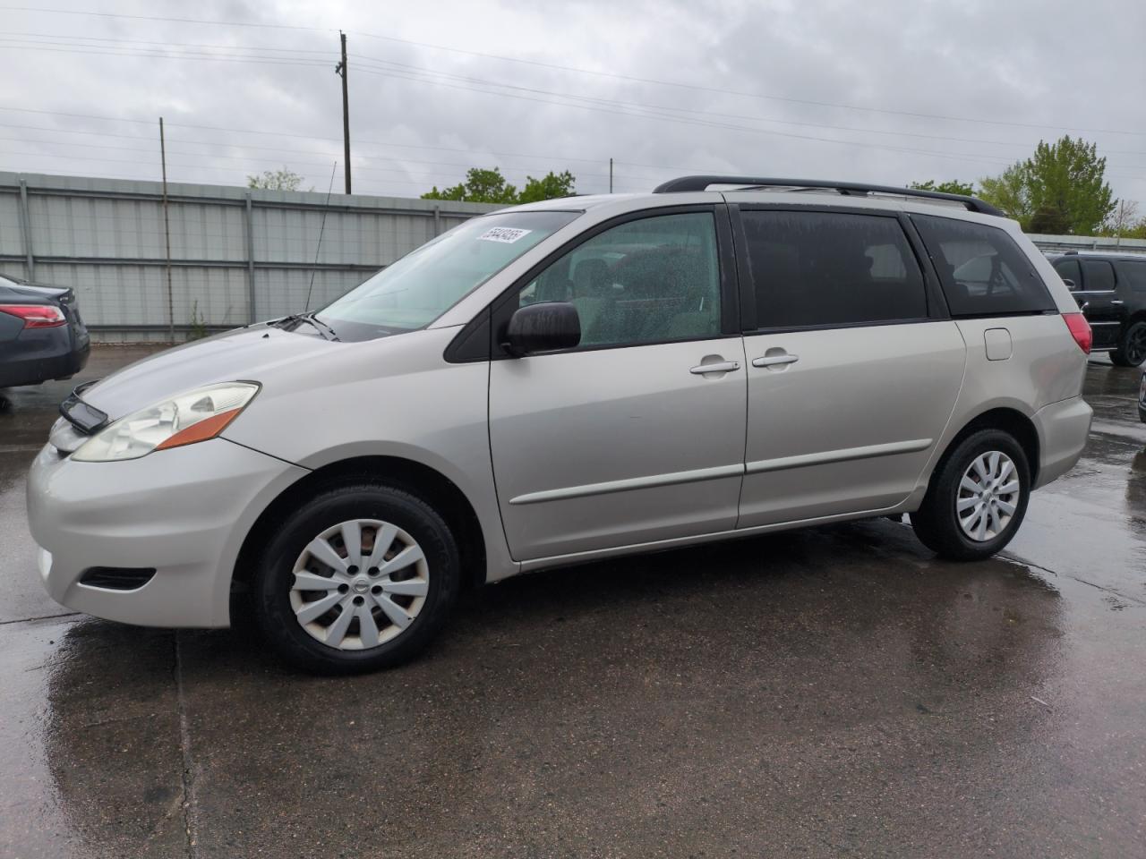 2008 Toyota Sienna Ce продається в Littleton, CO - Rear End