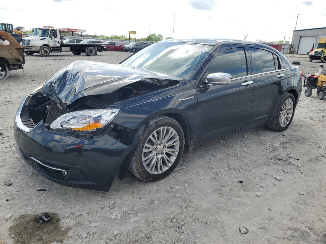 Cahokia Heights, IL에서 판매 중인 2013 Chrysler 200 Limited - Front End