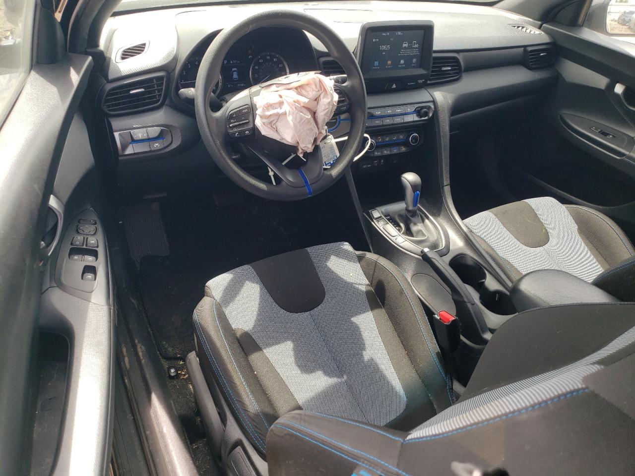 2020 Hyundai Veloster Base VIN: KMHTG6AF9LU023185 Lot: 56759725