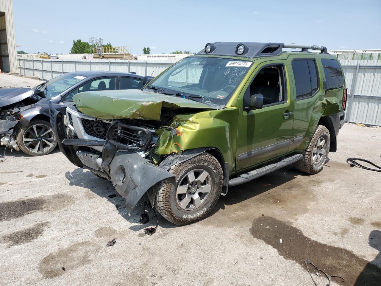 2011 Nissan Xterra Off Road for Sale in Kansas City, KS - Front End