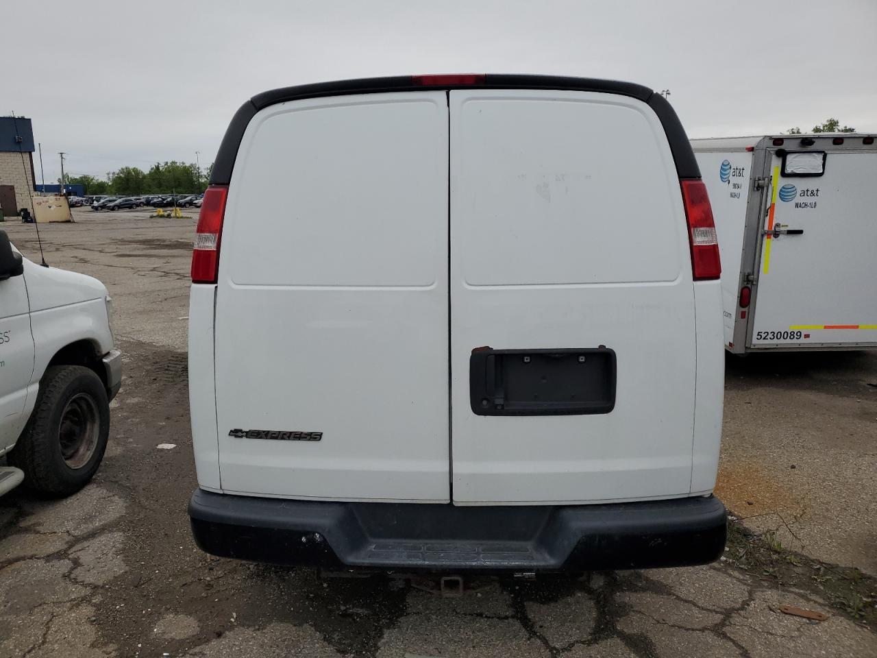 2018 Chevrolet Express G2500 VIN: 1GCWGAFP6J1208041 Lot: 56837345