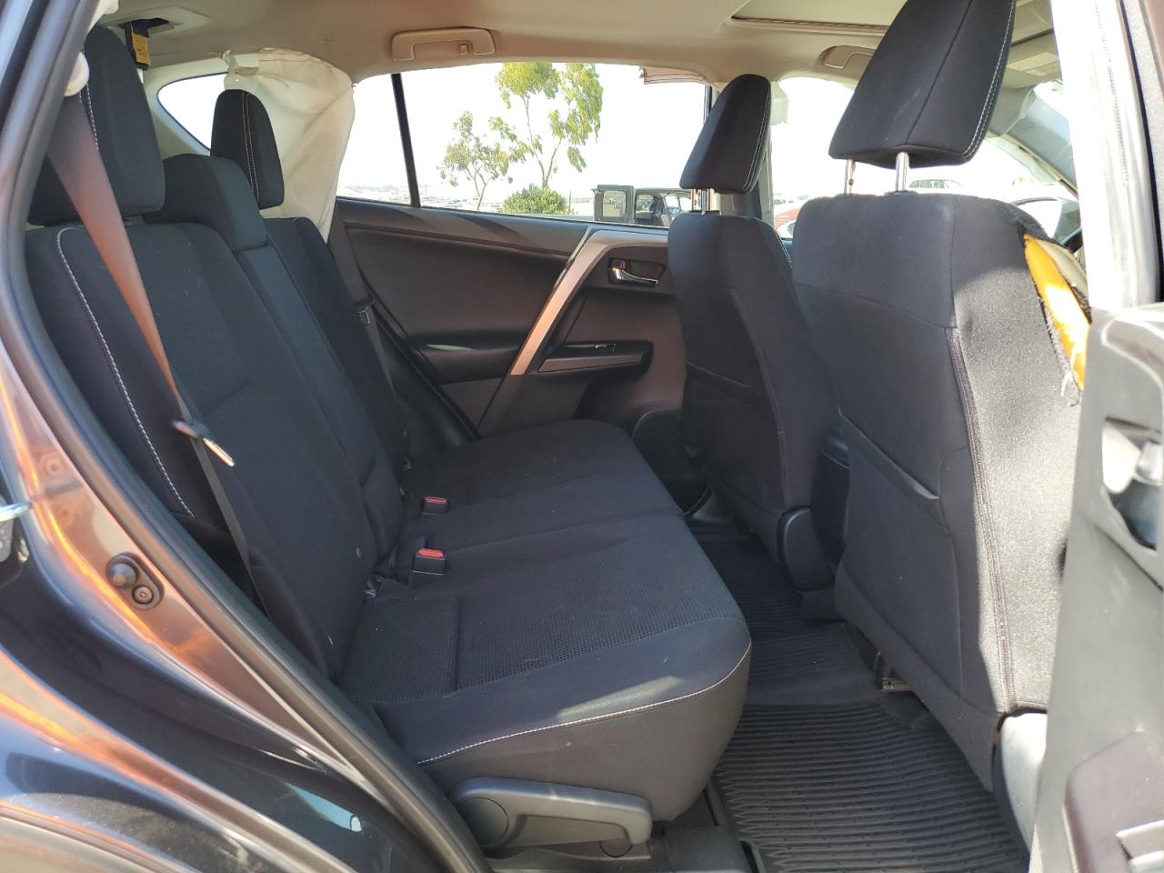 2017 Toyota Rav4 Xle VIN: JTMWFREV7HJ710665 Lot: 58604485