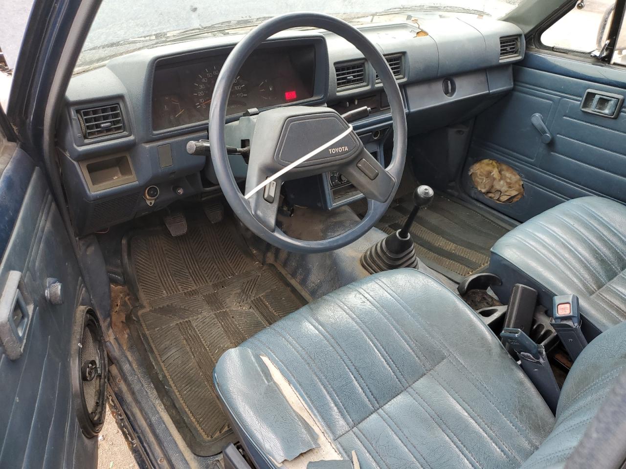 1988 Toyota Pickup Xtracab Rn70 Dlx VIN: JT4RN70RXJ0057100 Lot: 56653035