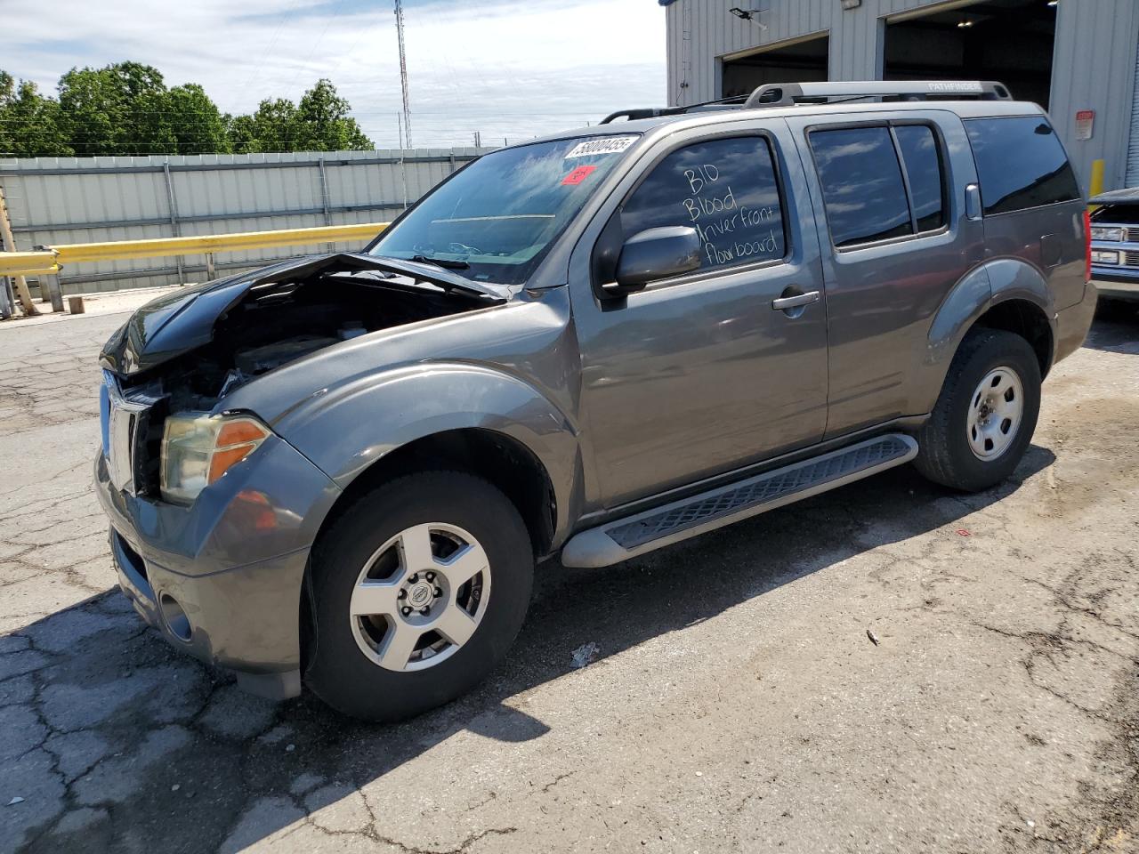 2005 Nissan Pathfinder Le for Sale in Rogersville, MO - Front End