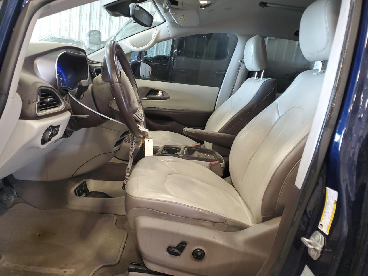 2018 Chrysler Pacifica Touring L VIN: 2C4RC1BG9JR170993 Lot: 56749955