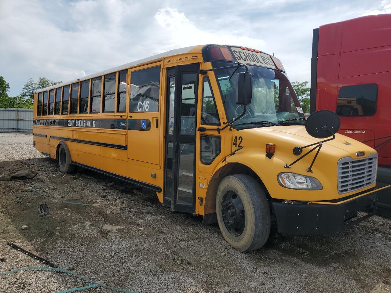 2014 Freightliner Chassis B2B for Sale in Lexington, KY - Minor Dent/Scratches