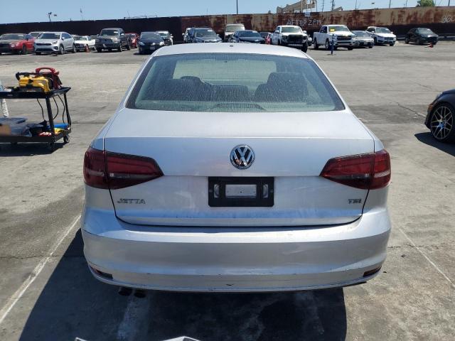  VOLKSWAGEN JETTA 2016 Srebrny