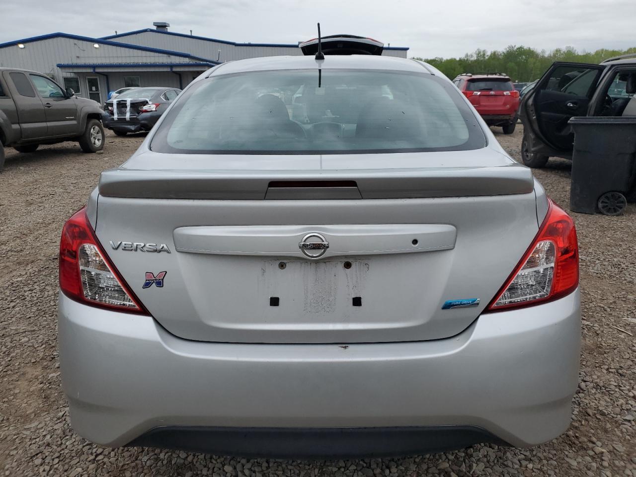 2015 Nissan Versa S VIN: 3N1CN7AP0FL819236 Lot: 57046475