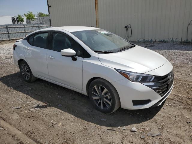  NISSAN VERSA 2024 Білий