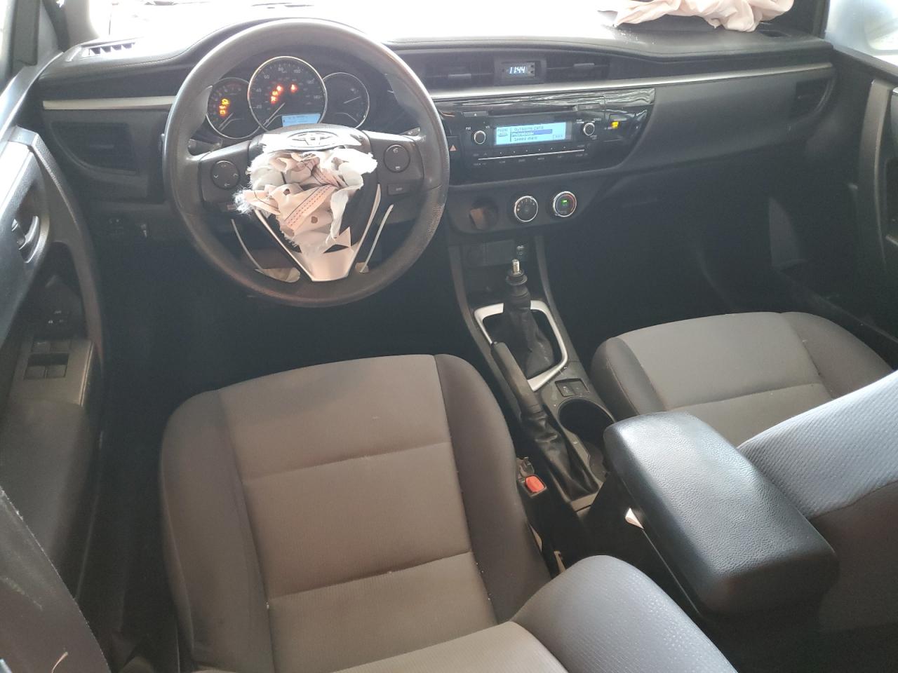 2015 Toyota Corolla L VIN: 5YFBURHE4FP240474 Lot: 56987995