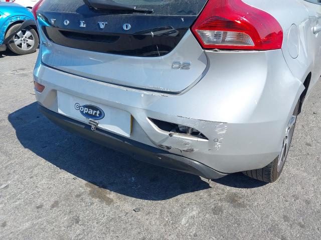 2017 VOLVO V40 MOMENT