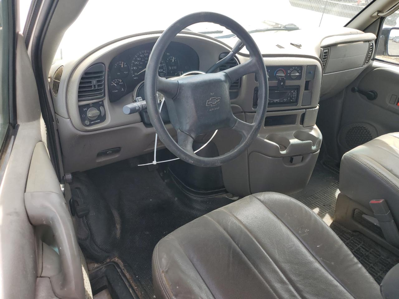 2003 Chevrolet Astro VIN: 1GCDM19X63B119207 Lot: 57178585
