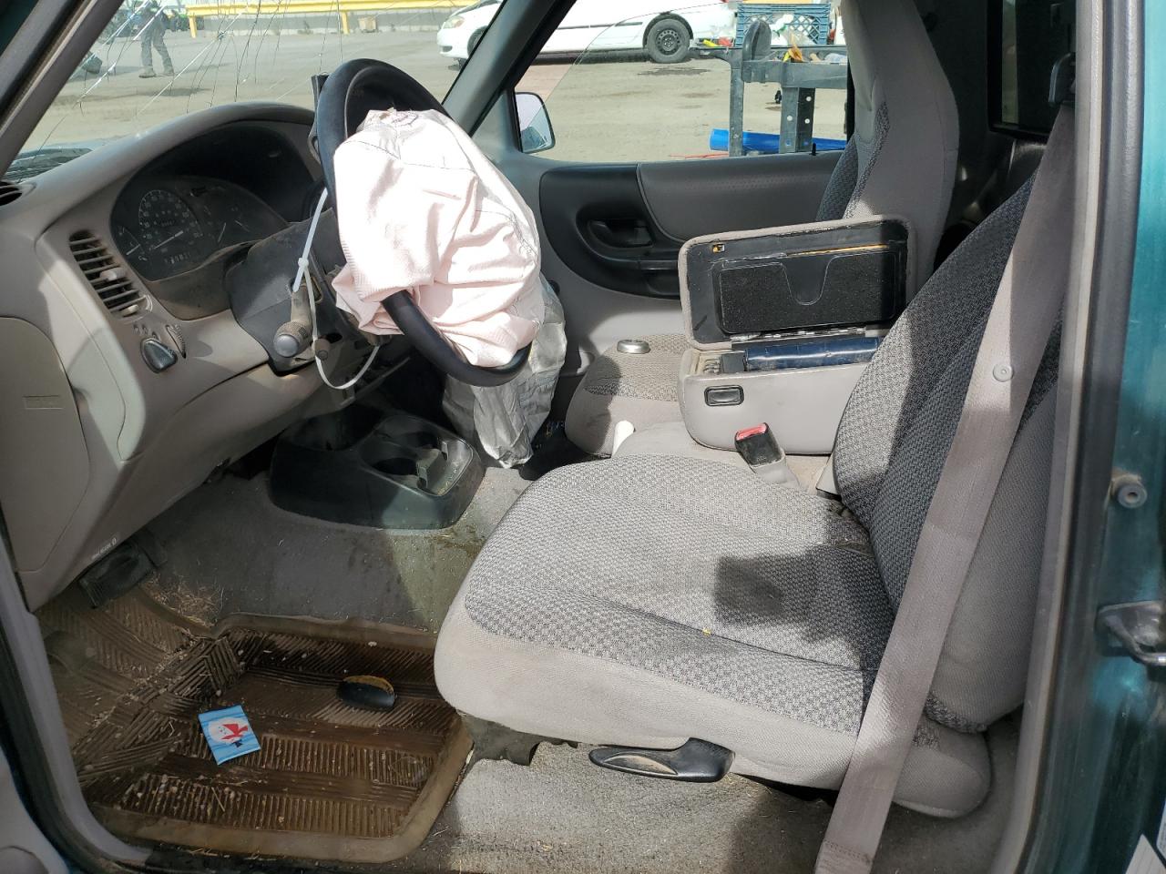 1998 Ford Ranger VIN: 1FTYR10C6WUC52233 Lot: 56231925