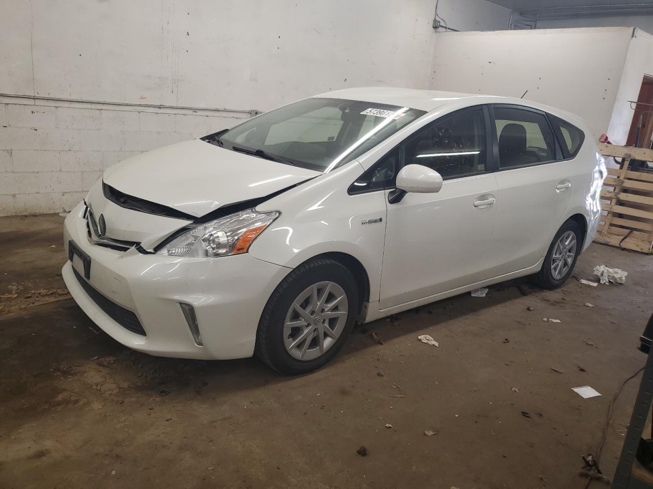 Ham Lake, MN에서 판매 중인 2014 Toyota Prius V - Front End