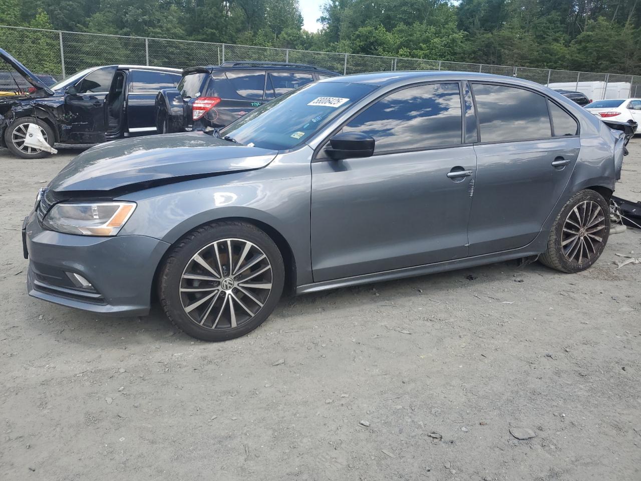 2016 Volkswagen Jetta Sport for Sale in Waldorf, MD - Rear End