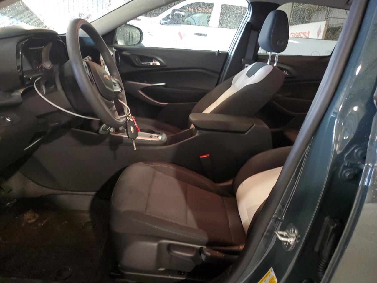 2025 Chevrolet Trax Ls VIN: KL77LFEP8SC187260 Lot: 92607435