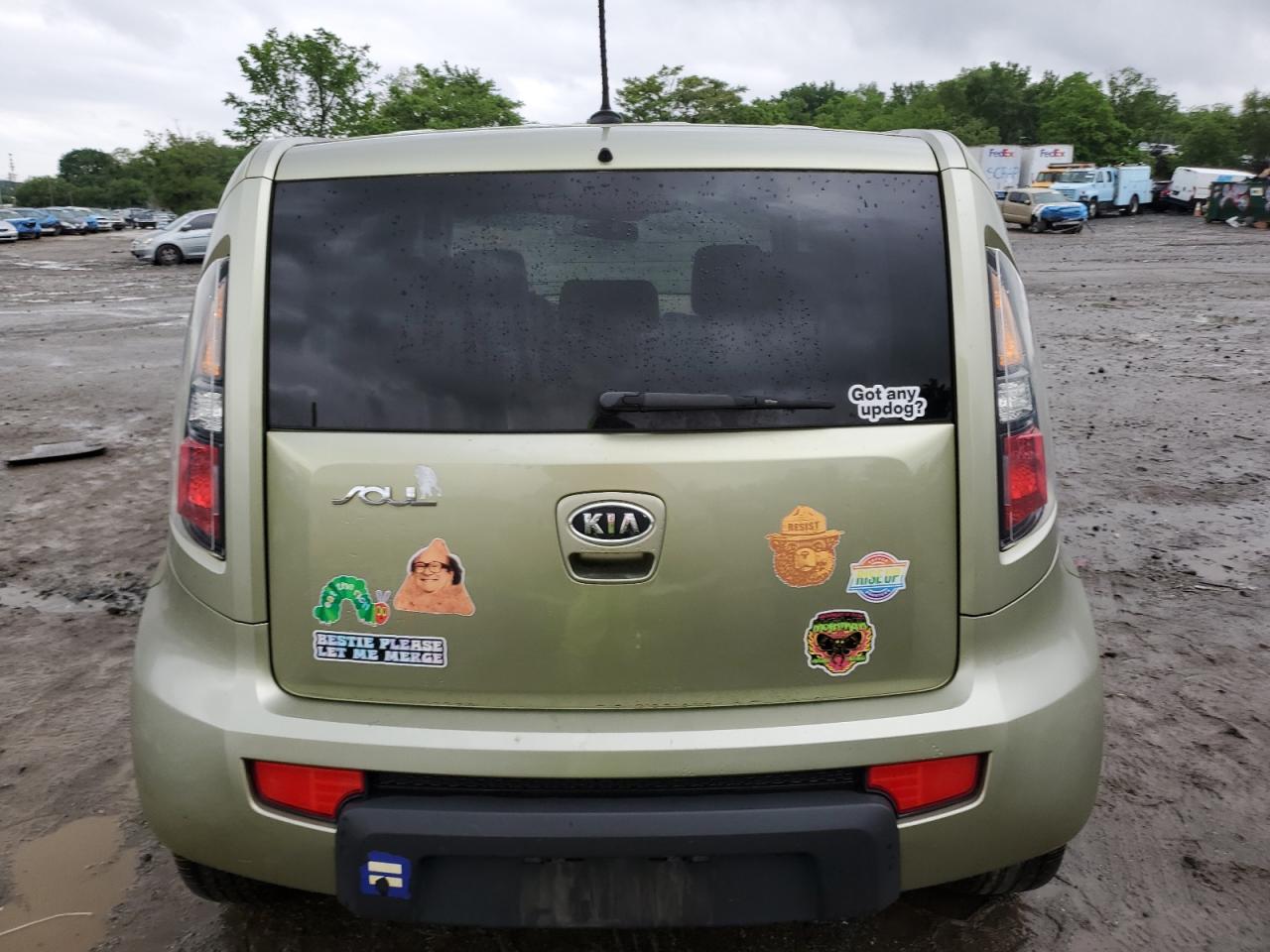2010 Kia Soul + VIN: KNDJT2A22A7038815 Lot: 56686575