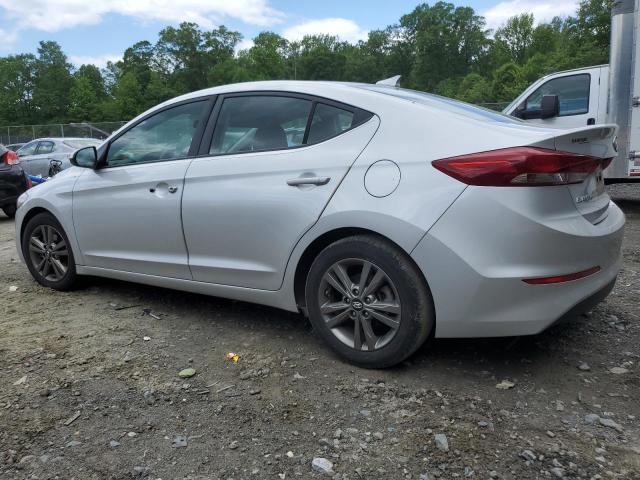  HYUNDAI ELANTRA 2018 Серебристый