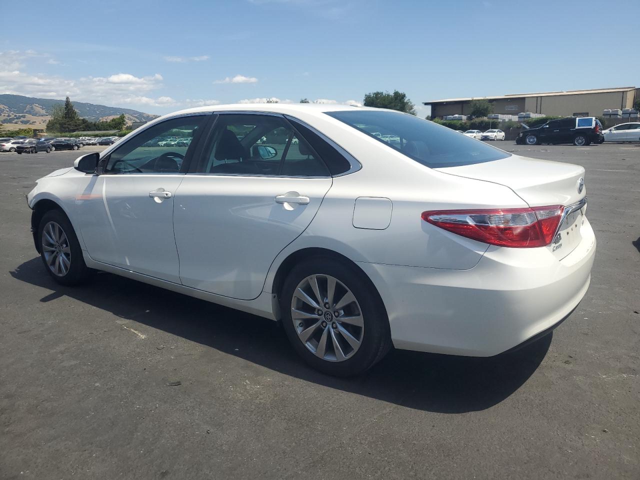 2016 Toyota Camry Le VIN: 4T1BF1FKXGU575016 Lot: 56566875