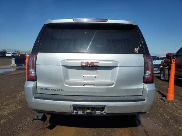  GMC YUKON 2017 Сріблястий